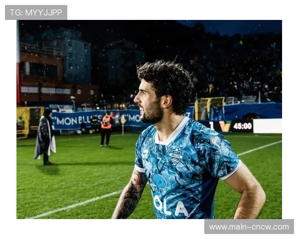 意甲科莫6-0大胜都灵,法布雷加斯率队冲击前四 意甲科莫6-0大胜都灵,法布雷加斯率队冲击前四